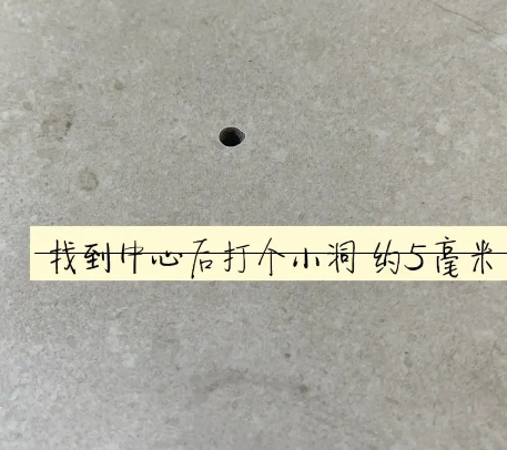 松桃瓷砖空鼓维修公司专业解答在瓷砖铺贴过程中，如果砂料搅拌不均匀，将会带来以下问题